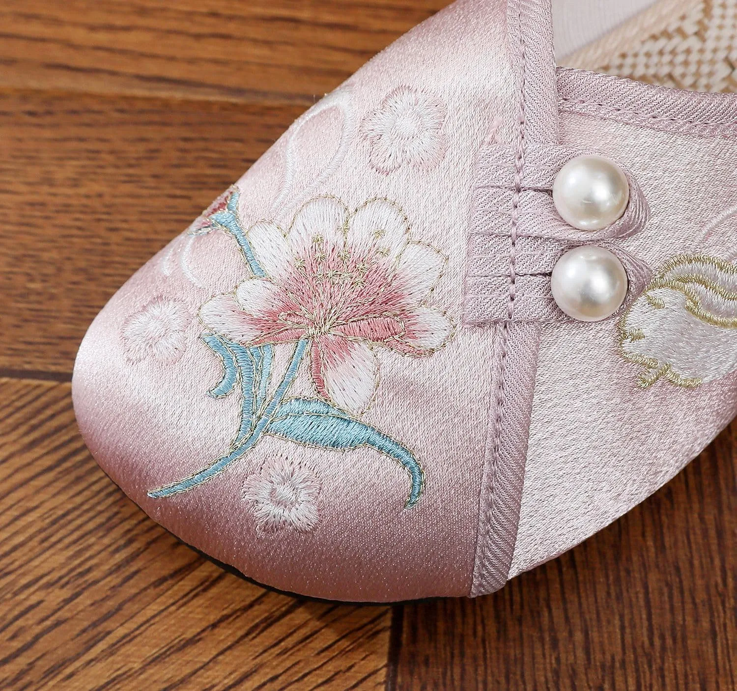 Chinese Slippers for Women Embroidered Mules Slip on - Comfortable Walking Retro Trendy Soft Cute Casual Beach Travel Lightweight Running Standing All Day Business Office Driving Birthday Gifts