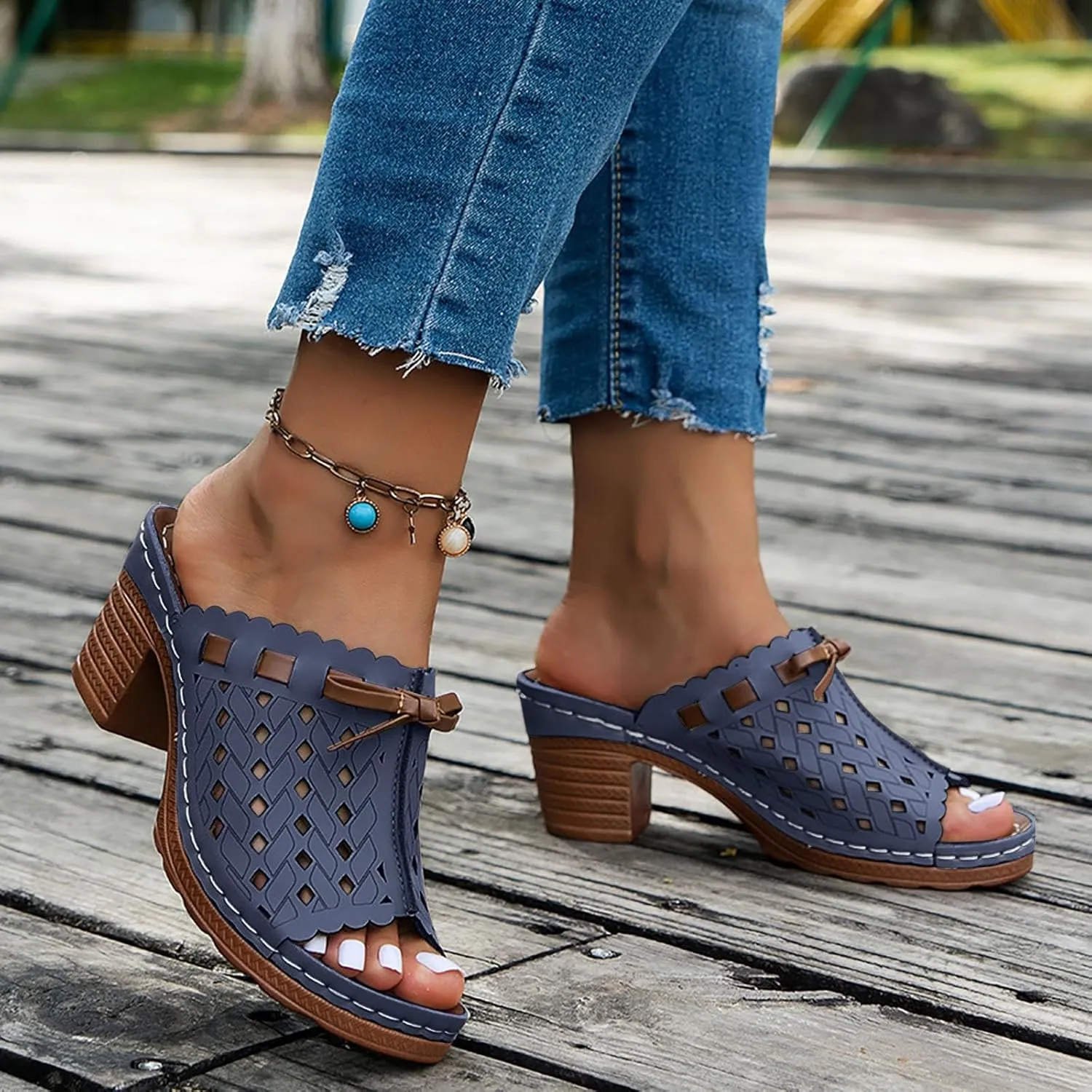 Chunky Heels Sandals for Women 2025 Arch Support Peep Toe Cutout Lace Up Bow Low Mid Heel Slip On Block Sandal Ladies Comfy Summer Slides Orthopedic Casual Shoes for Outdoor Indoor Daily Wear