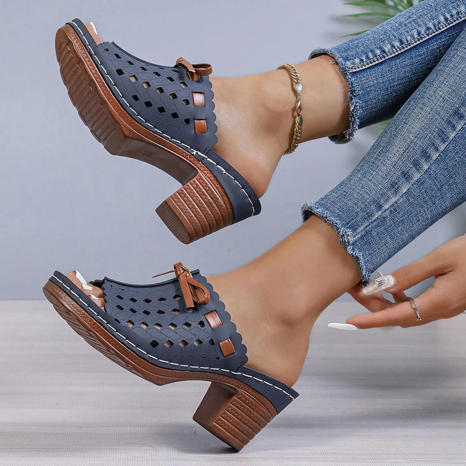 Chunky Heels Sandals for Women 2025 Arch Support Peep Toe Cutout Lace Up Bow Low Mid Heel Slip On Block Sandal Ladies Comfy Summer Slides Orthopedic Casual Shoes for Outdoor Indoor Daily Wear