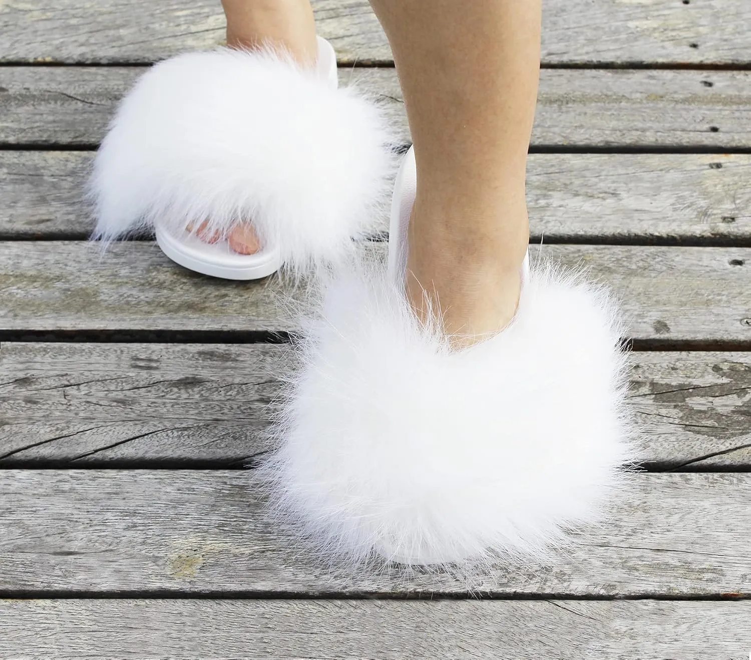 Faux Fur Slides for Women, Fuzzy Slippers Fluffy Sandals Furry House Shoes Indoor Outdoor