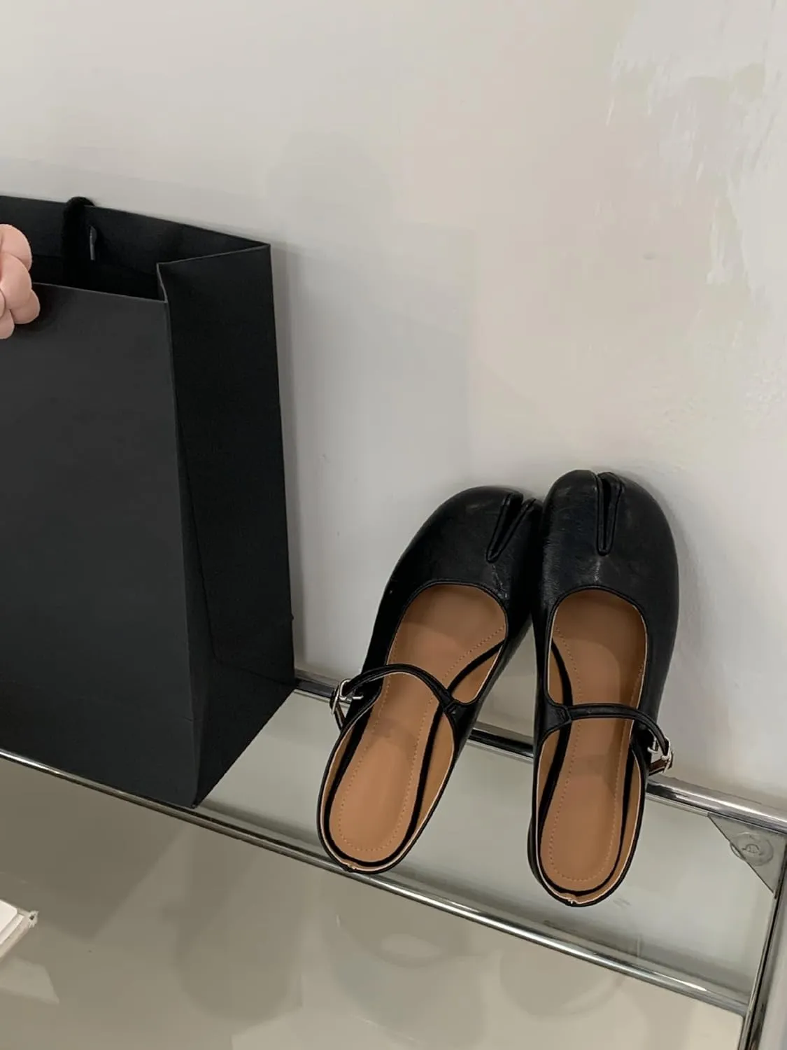 Tabi Shoes Mary Jane Mules Flats for Women Split Toe Strips Slip-On Slides Convenient Breathable Comfortable Casual Round Toe Retro Slippers Spring Summer Fall Back to School
